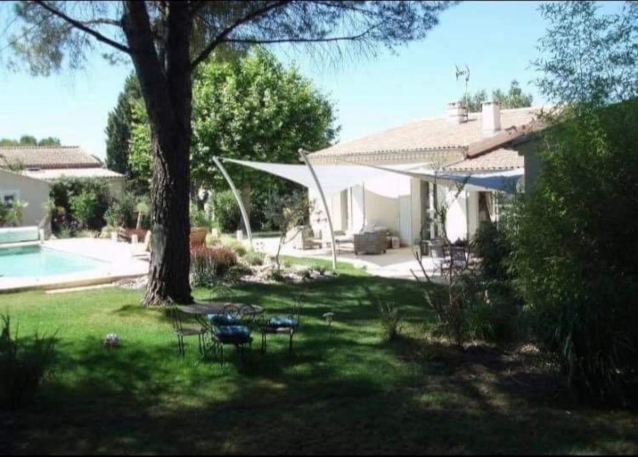 Villa … et la fourmi à Saumane-de-Vaucluse Extérieur photo