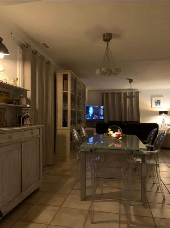 Villa … et la fourmi à Saumane-de-Vaucluse Extérieur photo