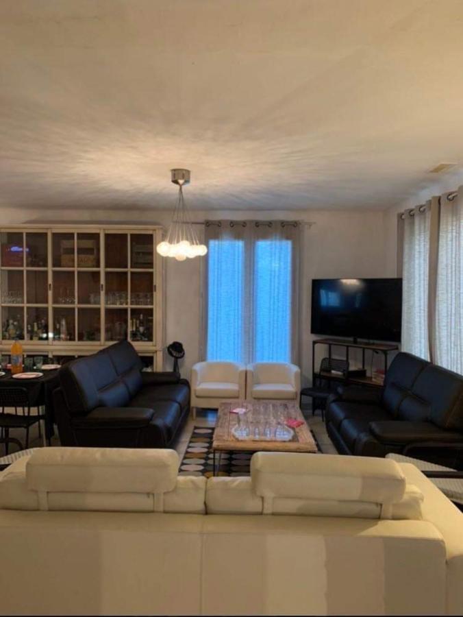 Villa … et la fourmi à Saumane-de-Vaucluse Extérieur photo