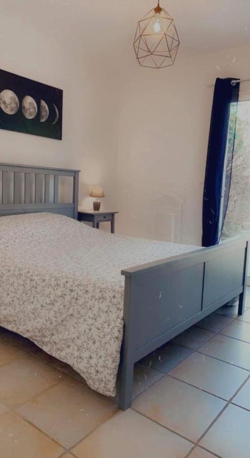 Villa … et la fourmi à Saumane-de-Vaucluse Extérieur photo